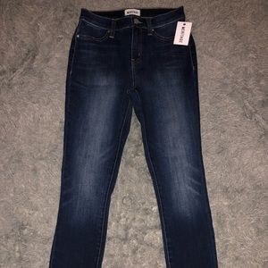 Meritage High Wasted Cropped Skinny Frayed Hem